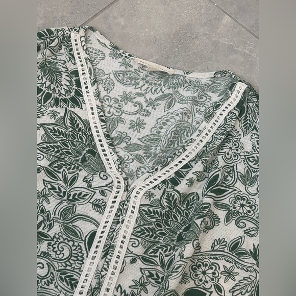 EUC Parallel Skies Smocked Waist V-Neck Blouse - Picture 8 of 12